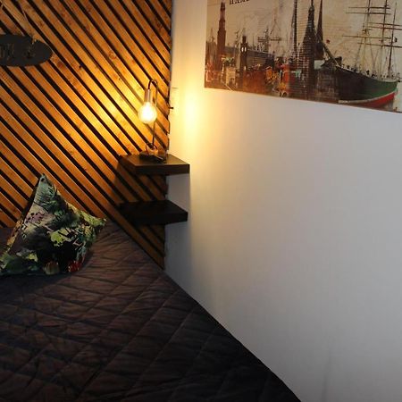 Kleine Souterrain Wohnung Naehe Hamburg Ной-Вульмсторф Екстер'єр фото