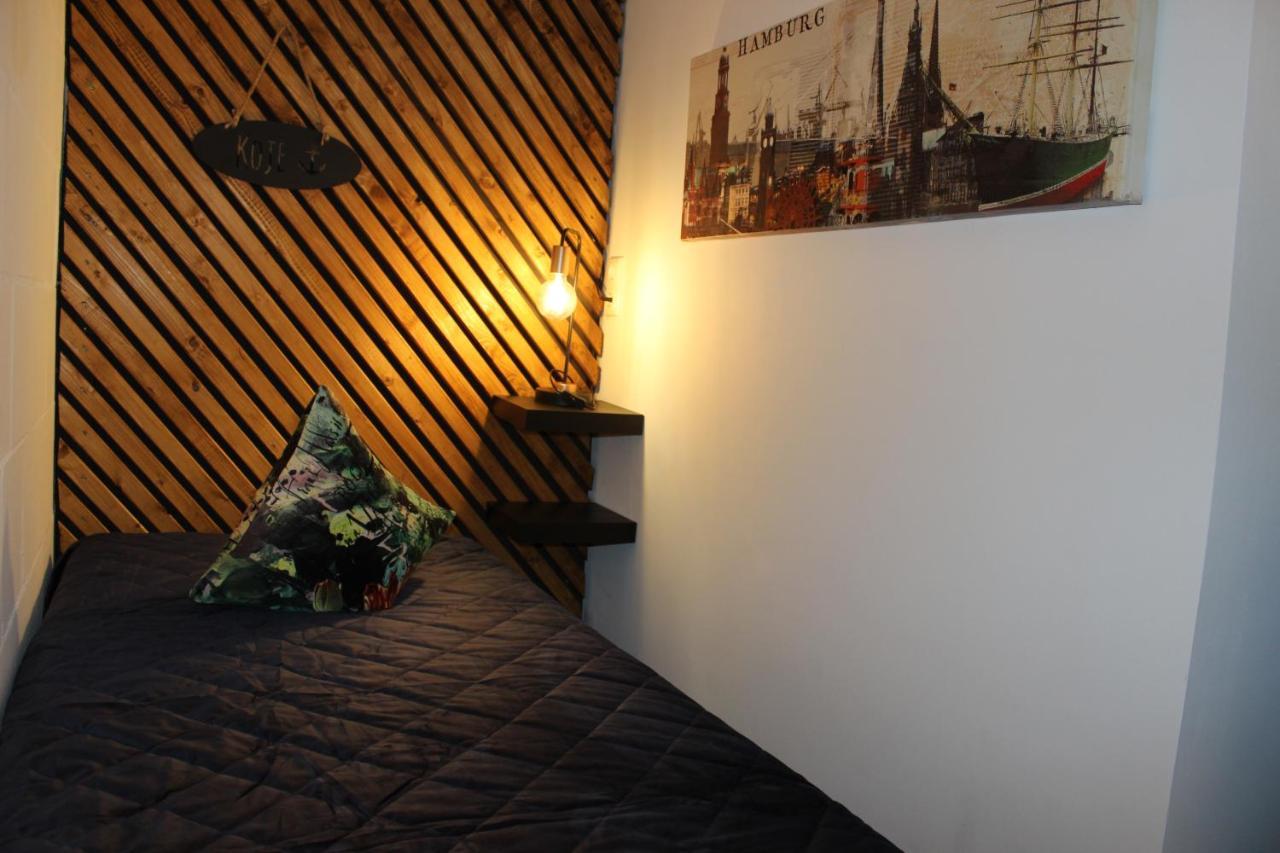Kleine Souterrain Wohnung Naehe Hamburg Ной-Вульмсторф Екстер'єр фото